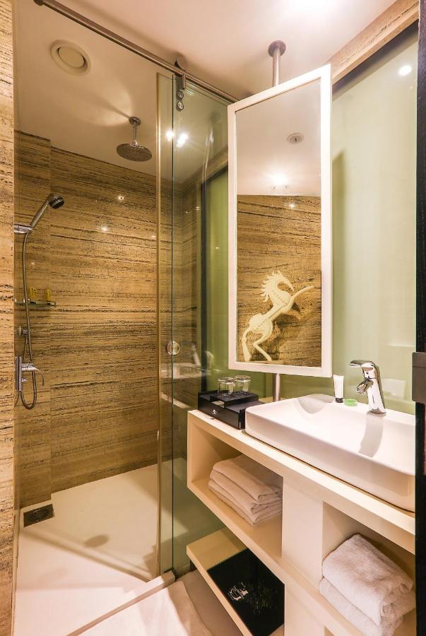 The Empresa Hotel Mumbai Luaran gambar